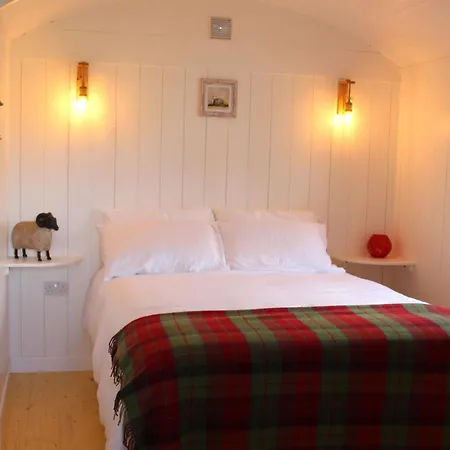 Heather And Shepherds Hut * Knock (Mayo)