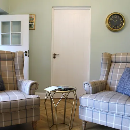 Heather And Shepherds Hut * Knock (Mayo)