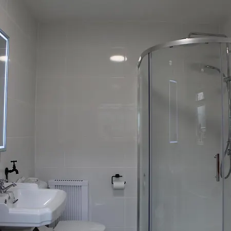 Heather And Shepherds Hut