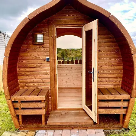 Heather And Shepherds Hut