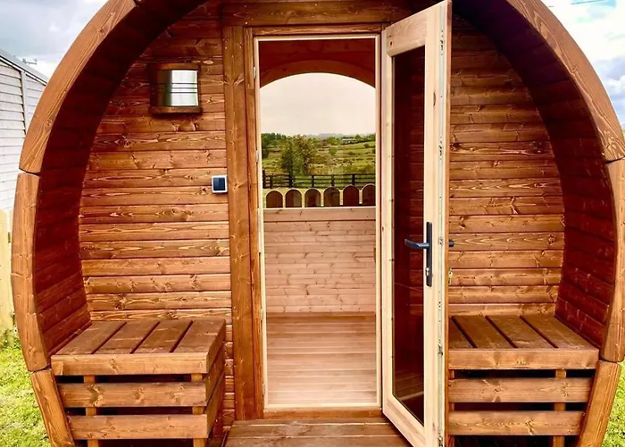Heather And Shepherds Hut